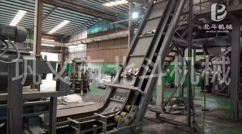 鋰電池裂解爐無(wú)塵生產(chǎn)現(xiàn)場(chǎng)