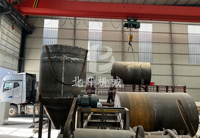 稻殼炭化機(jī)裝車(chē)完成,連夜發(fā)往東北客戶(hù)