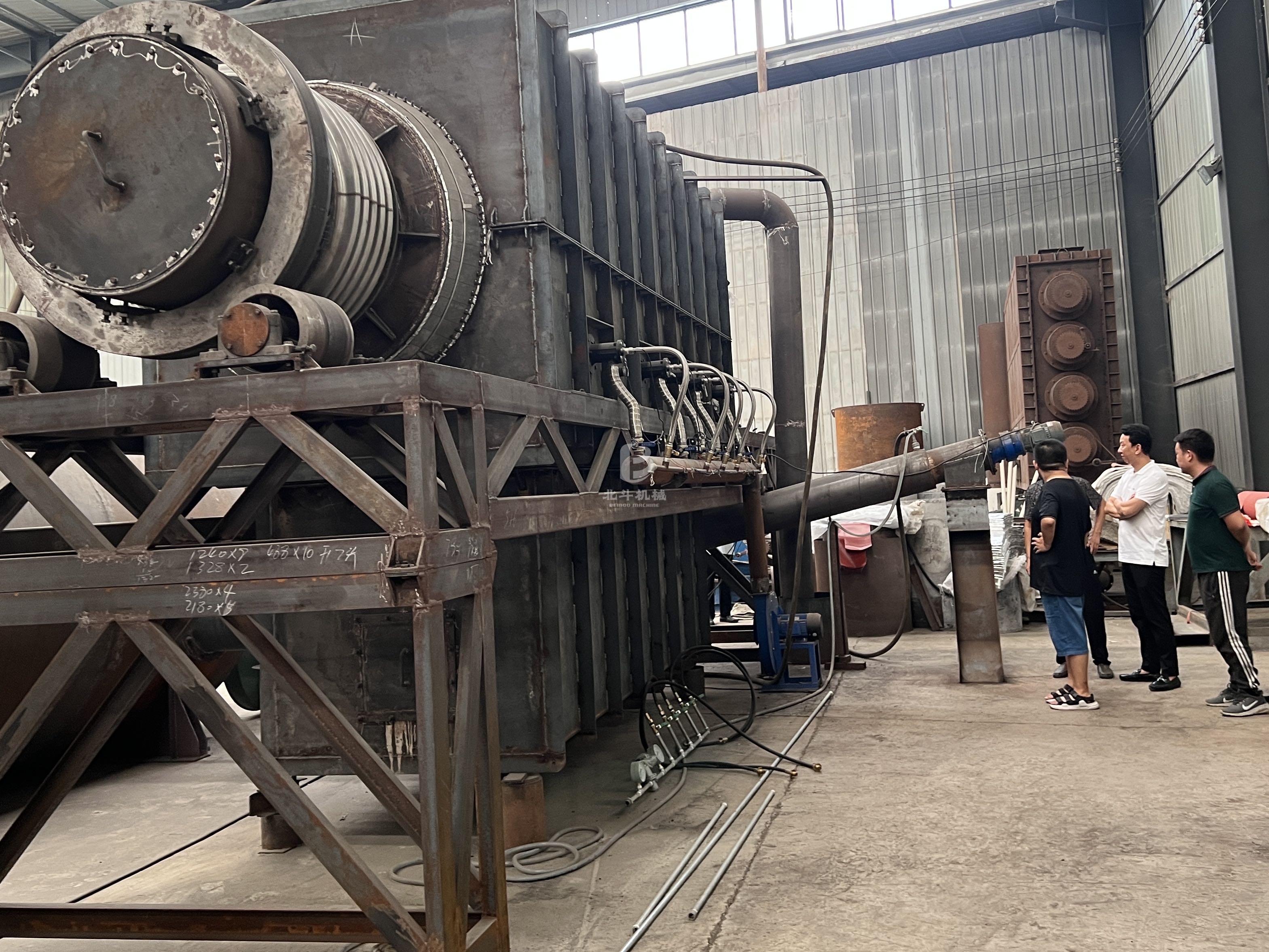 歡迎廣東客戶(hù)前來(lái)洽談炭化機(jī)生產(chǎn)線(xiàn)事宜