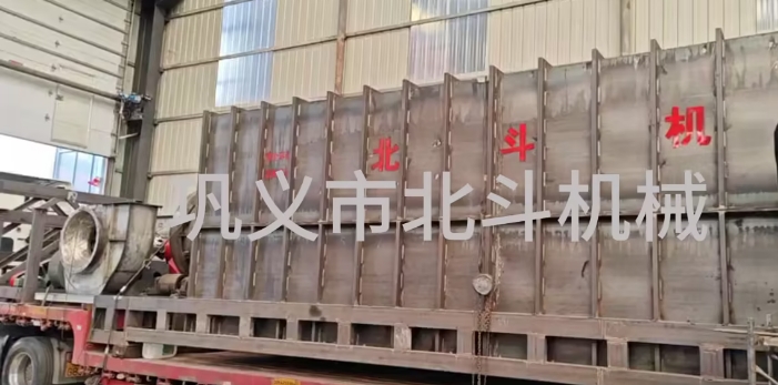 2024年6月26日核桃殼炭化機(jī)順利完成裝車(chē)