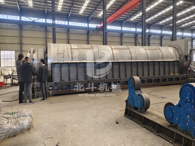 安徽客戶(hù)到訪(fǎng)鞏義北斗,聚焦炭化機(jī)考察之行